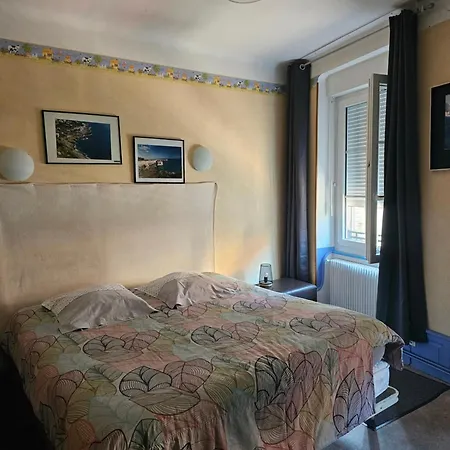 Felicita Vintage - Center *